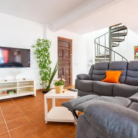 Lanza Villa *