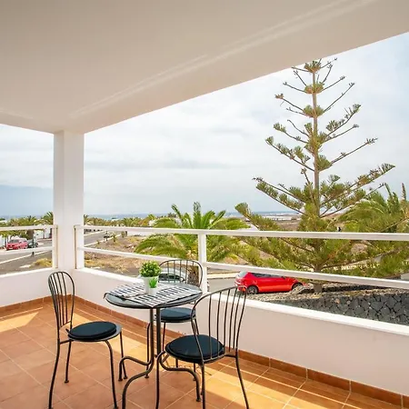 Lanza Vila Costa Teguise