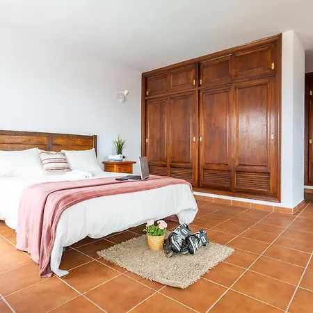 Villa Lanza *
