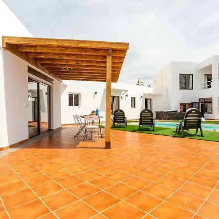 Lanza Villa Costa Teguise